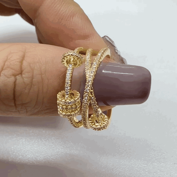 Luxe Clam Ring