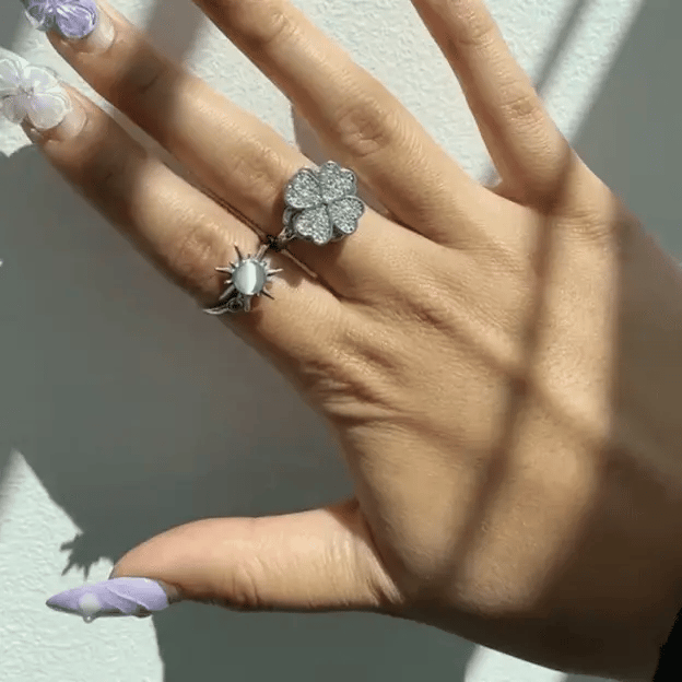 Clover Zircon Rotatable Clam Rings
